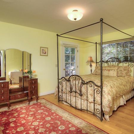 The Pink Mansion Bed & Breakfast Calistoga Exterior photo
